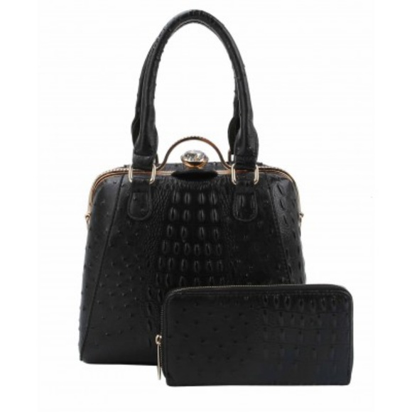 Purses - Picture 6 of 7